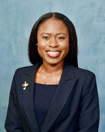 Shan Francis Headshot